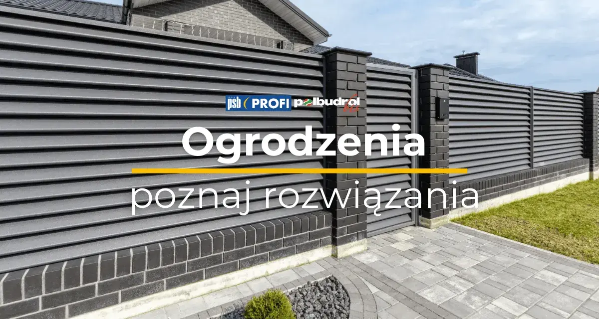 Nowoczesne ogrodzenie domu jednorodzinnego z ciemnoszarych paneli i ceglanych słupków. Poznaj rozwiązania dla Twojego ogrodu.