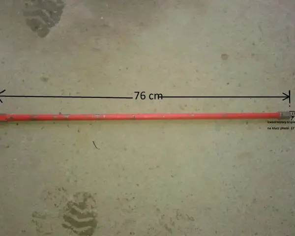 Długi, czerwony pręt (76 cm) z kwadratowym trzpieniem 17mm na końcu, idealny do zrobienia klucza do grzejników aluminiowych.