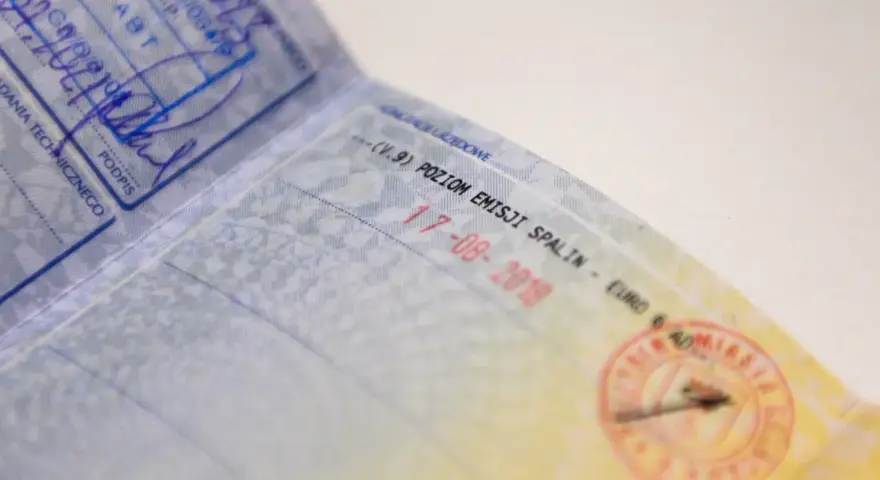 Normy Euro, CO2, podatki 2026: Jak zmienią koszty Twojego auta?