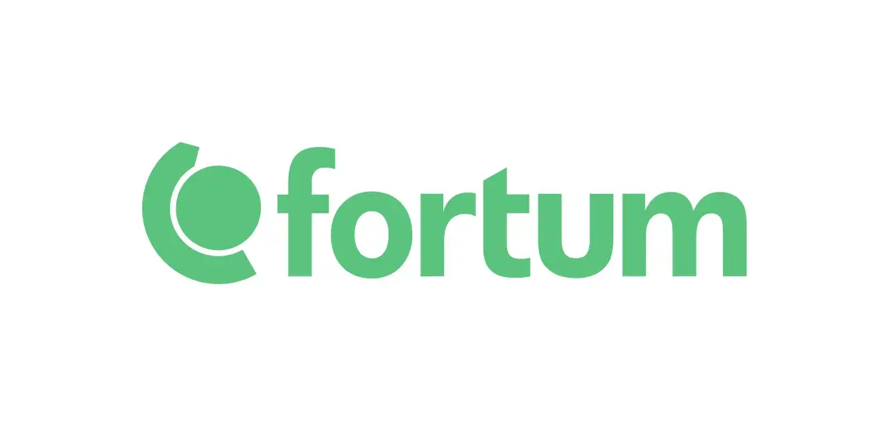 Zielona nazwa firmy Fortum Energia, symbolizująca czystą energię i innowacje.